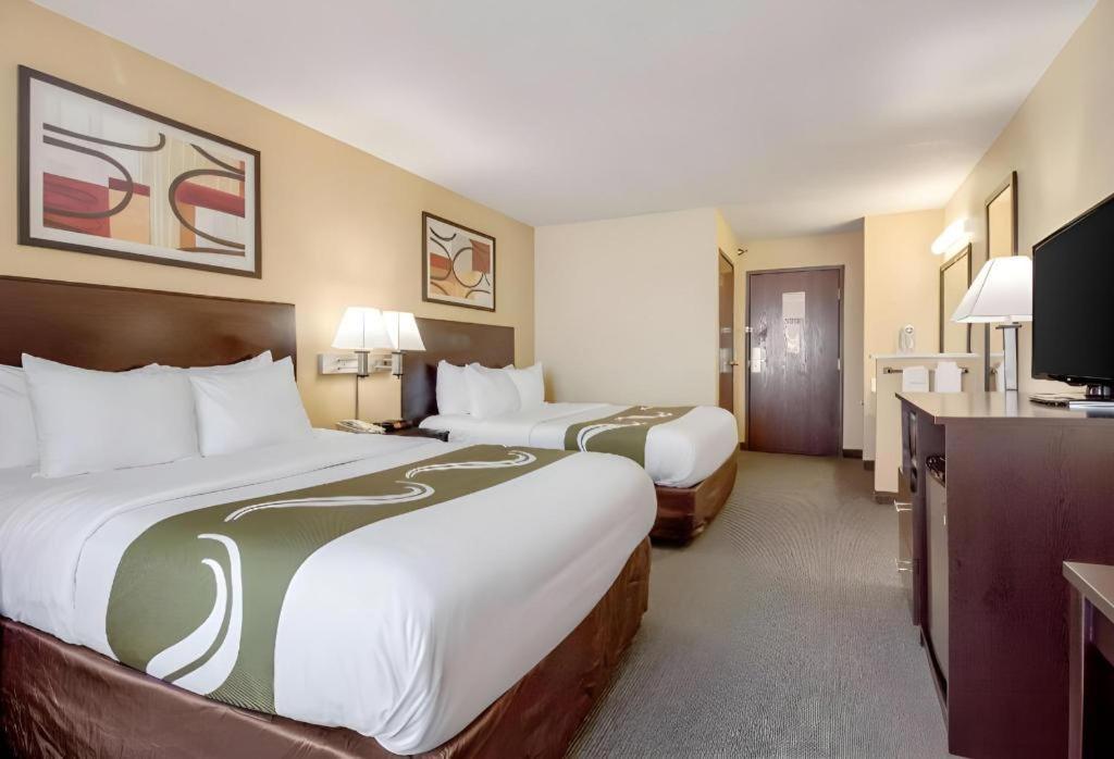Quality Inn & Suites Арбор Экстерьер фото