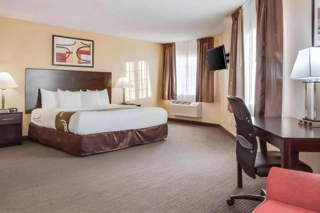 Quality Inn & Suites Арбор Экстерьер фото