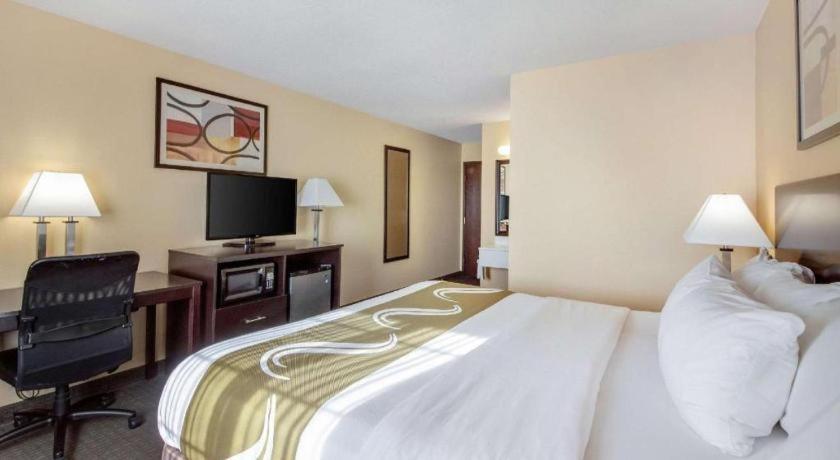 Quality Inn & Suites Арбор Экстерьер фото