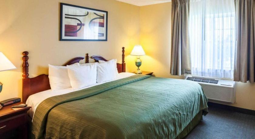 Quality Inn & Suites Арбор Экстерьер фото