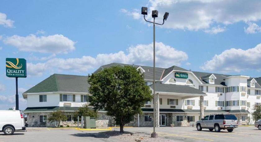 Quality Inn & Suites Арбор Экстерьер фото