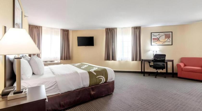 Quality Inn & Suites Арбор Экстерьер фото